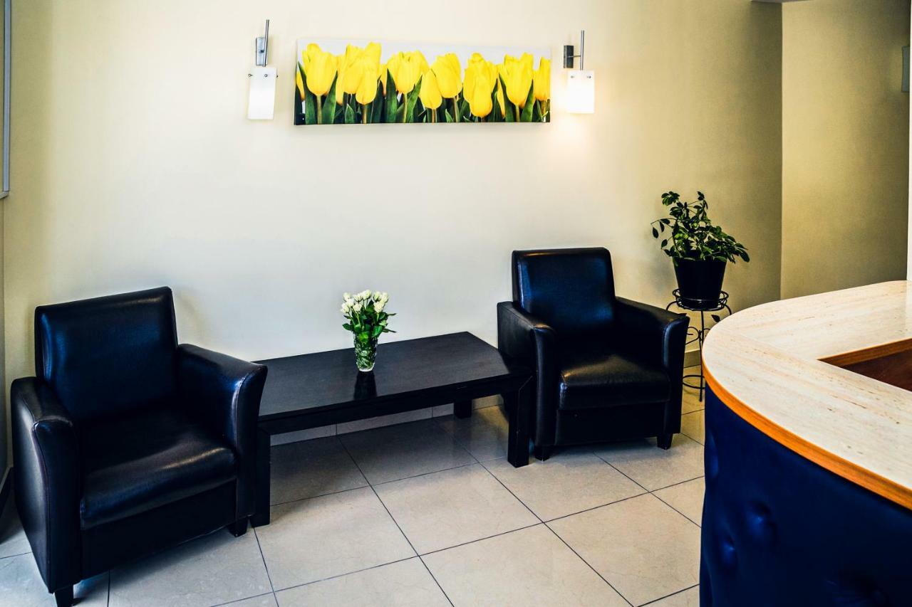 Hotel Hellada Kielce Bagian luar foto