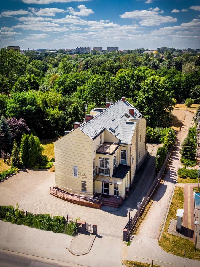 Hotel Hellada Kielce Bagian luar foto